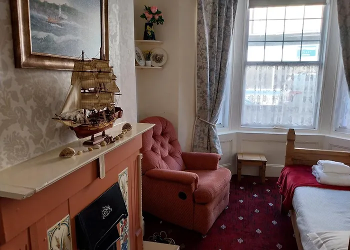 170 Victoria Road - 1 Bed Ground Floor Flat Апартаменты