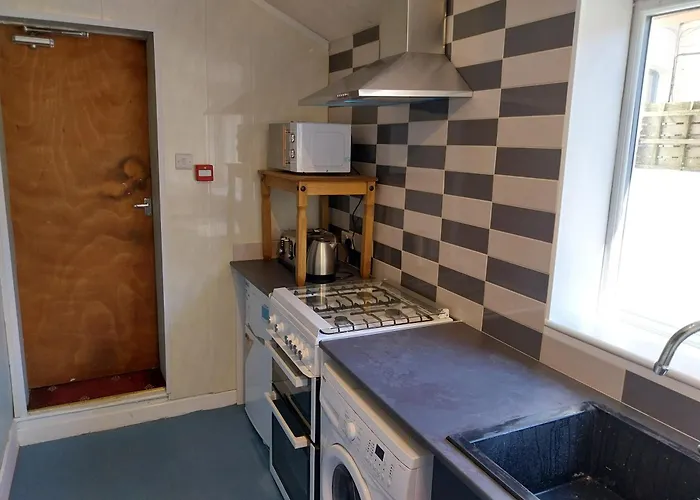 Апартаменты 170 Victoria Road - 1 Bed Ground Floor Flat *